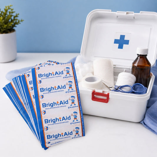 Box of 100 skin-friendly medicated adhesive bandages